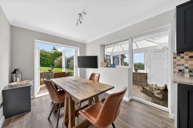 4 bed Detached Bungalow for sale Image 10