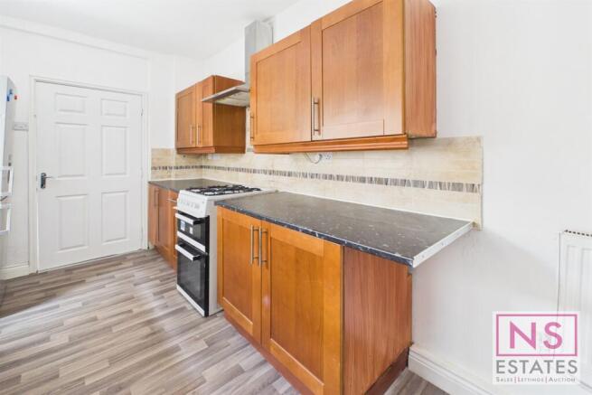3 bed Terraced for sale Image 7