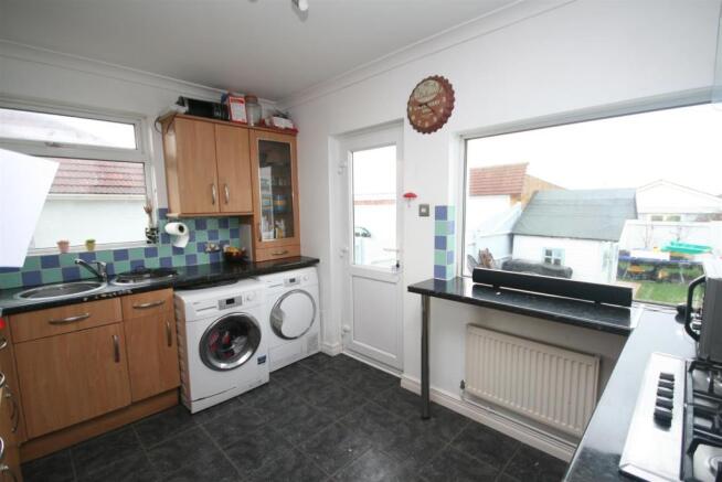 Kitchen..JPG