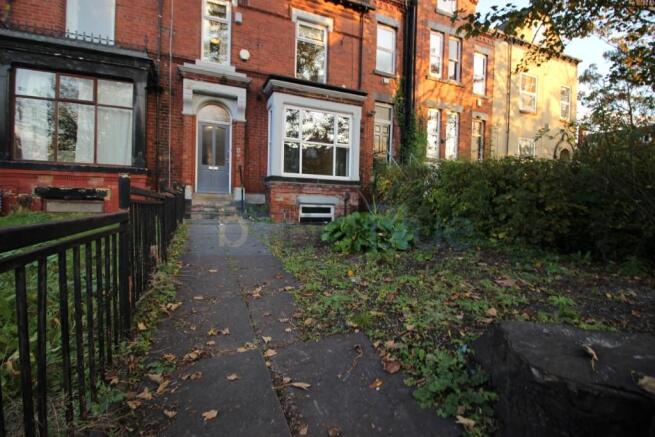 8 bed Terraced to rent Image 12