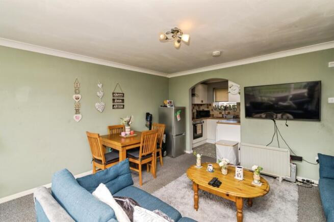 The Street, Corton, Lowestoft photo 4