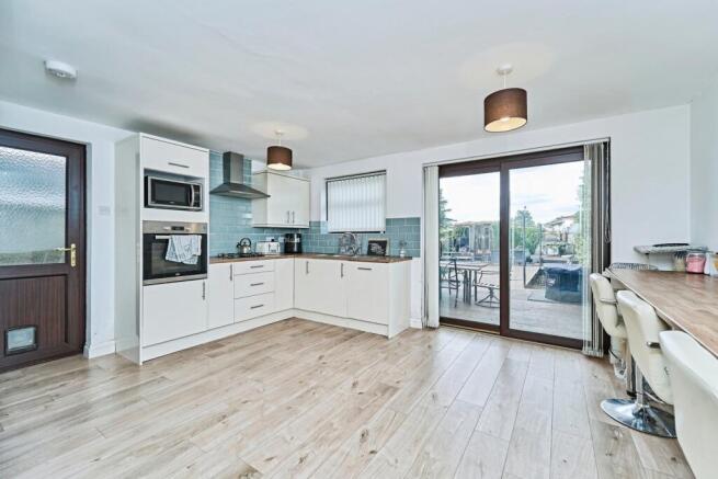 Kitchen / Breakfast