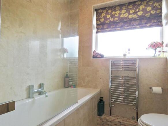 Bathroom.JPG