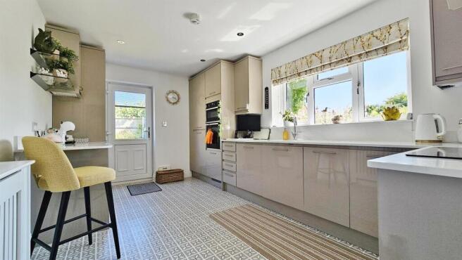 Kitchen/Breakfast Room