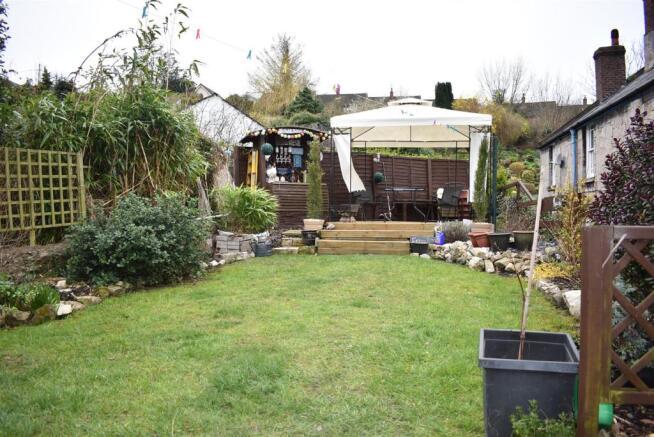 GARDEN.JPG