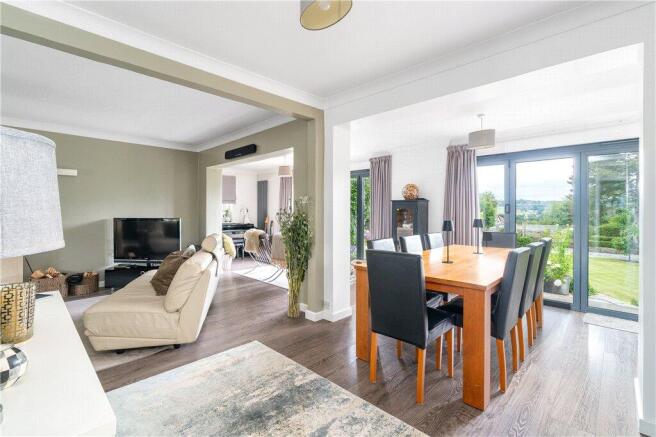 4 bed Detached for sale Image 6
