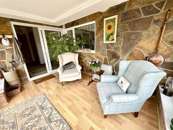 GARDEN ENTRANCE ROOM