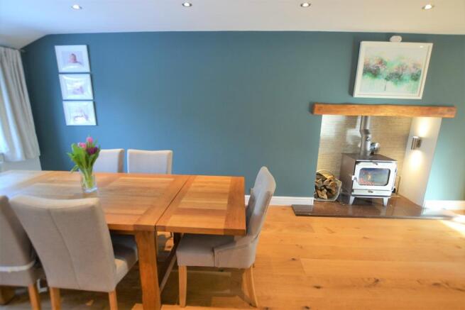 Open plan lounge din