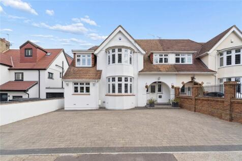 Mavis Grove, Hornchurch, RM12