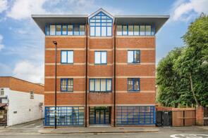 Flat 19, 8 Craneshaw House, Douglas Road, Hounslow TW3 1DA
