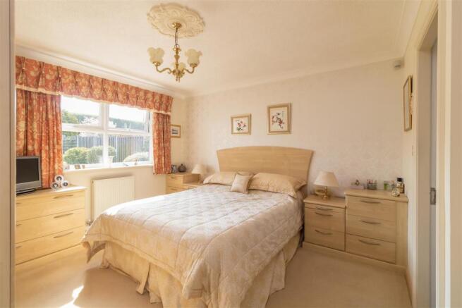 Bay Crescent 16-Bedroom 1 A.jpg