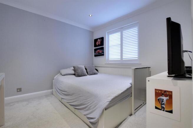 Bed 4.jpg