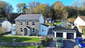Oakfield House, Dehewydd Lane, Pontypridd CF38 2EN
