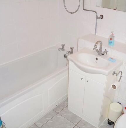 bathroom part 2.jpg