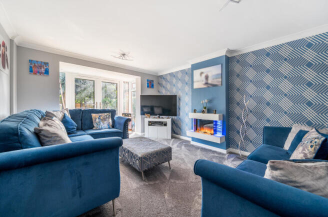 1362866-7-68e3c8f...