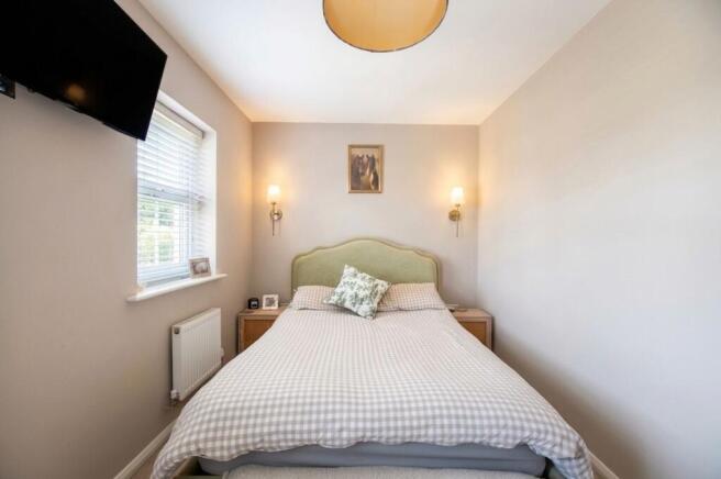 3 bed Semi-Detached for sale Image 10