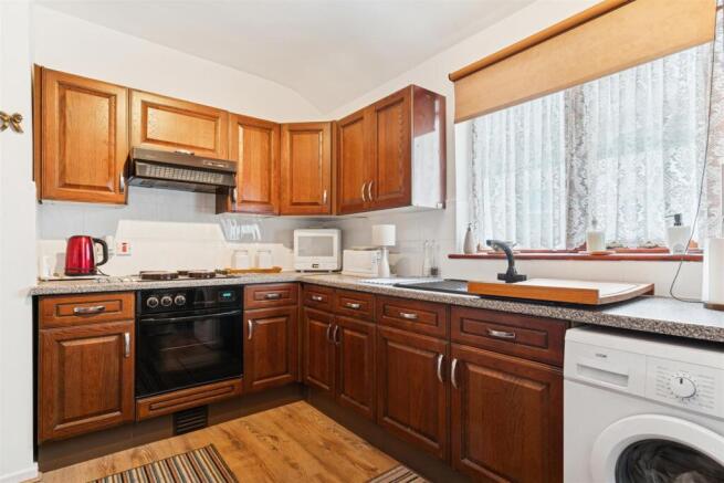 890a Garratt Lane, London, SW17 Kitchen 1.jpg