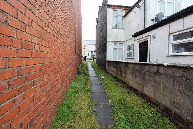 driveway.jpg