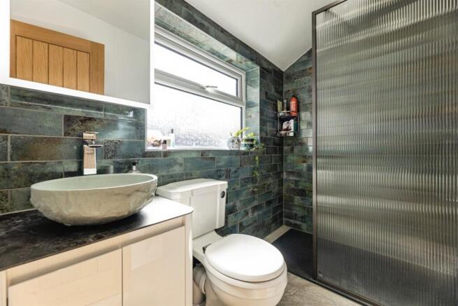 3 bed Semi-Detached for sale Image 6