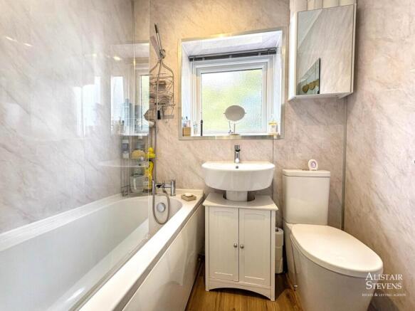 2 bed Terraced for sale Image 11