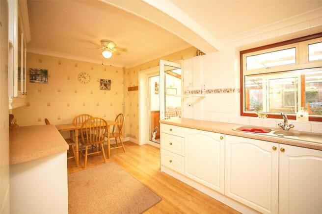 Kitchen Diner (1)