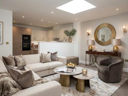 Canon Woods Close, DT9