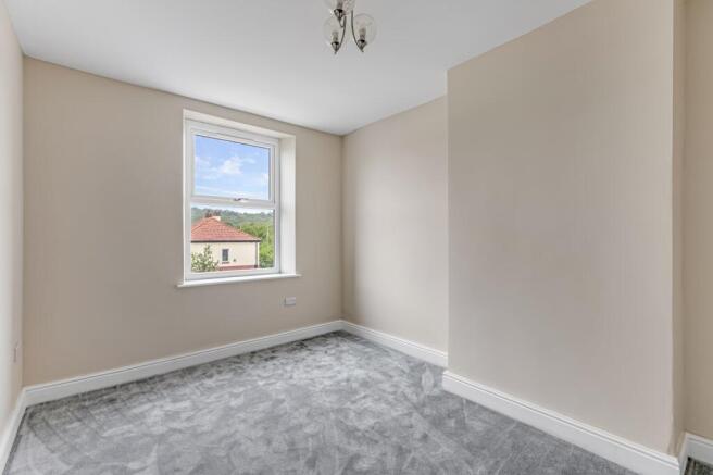 3 bed Terraced for sale Image 11