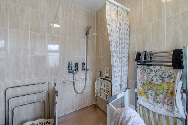 3 bed Terraced for sale Image 7
