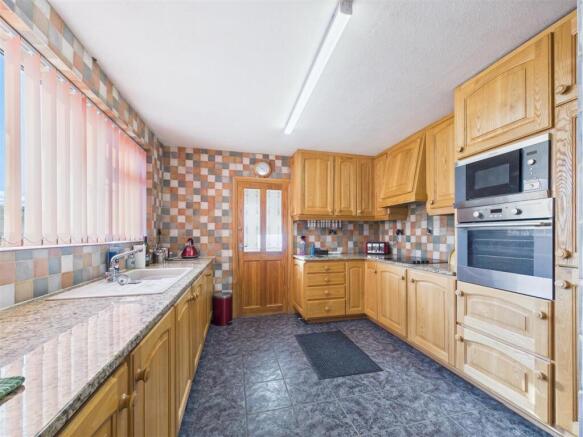 3 bed End of Terrace for sale Image 4