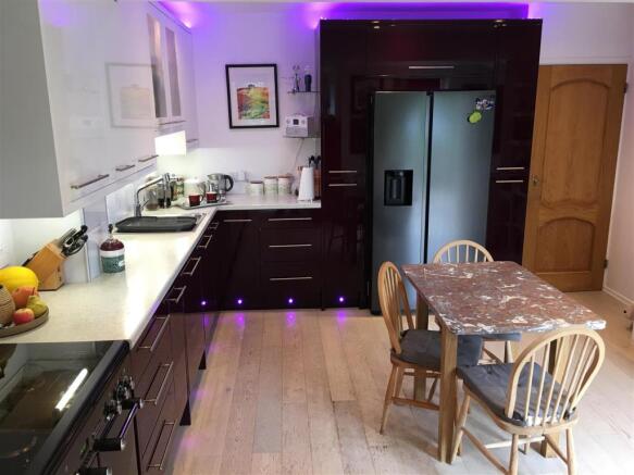 Extended Breakfast Kitchen