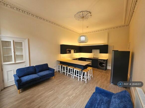 Kitchen Lounge