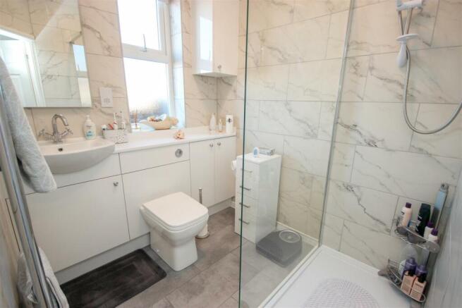 Shower Room.jpg