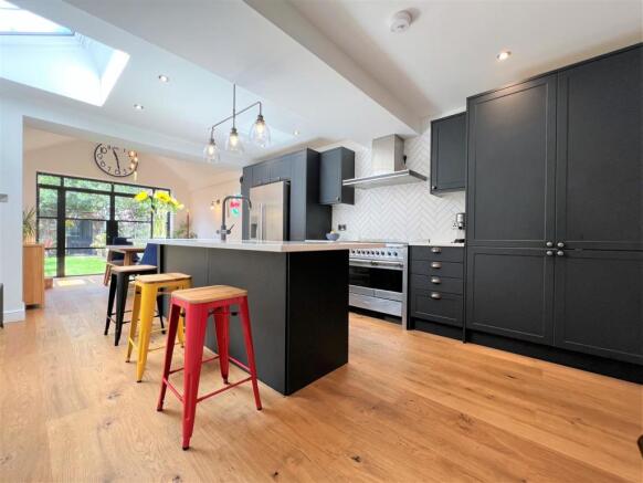 kitchen 5.jpg