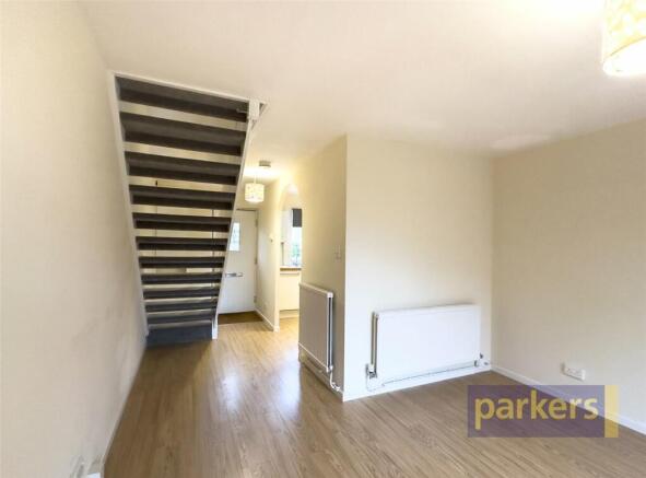 Living Room/Entrance