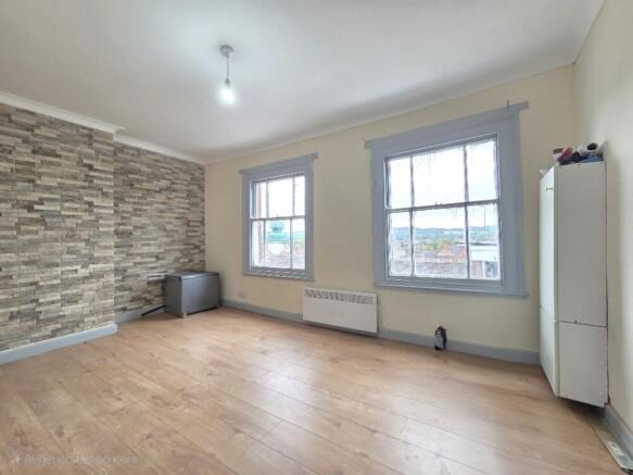 20251009_140732(1)_resized