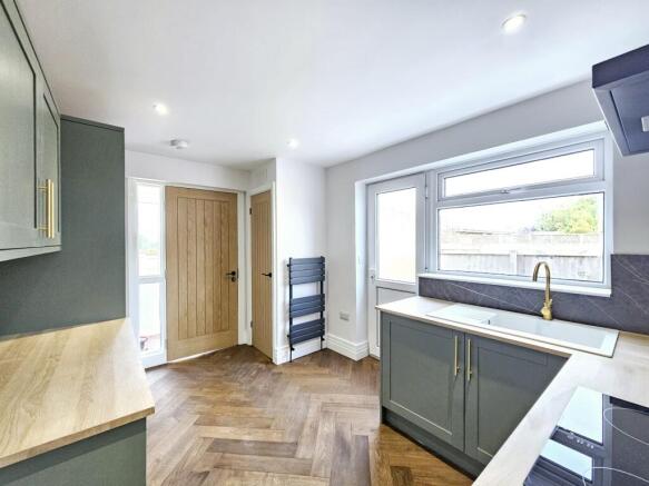 2 bed Semi-Detached Bungalow for sale Image 5
