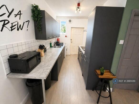 6 bed Terraced to rent Image 4