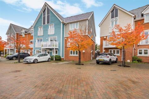 The Lakes, Larkfield, Aylesford