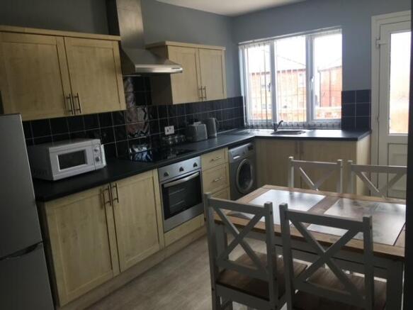 4 bed House of Multiple Occupation for sale Image 6