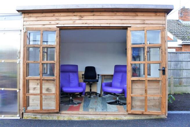 SUMMER HOUSE