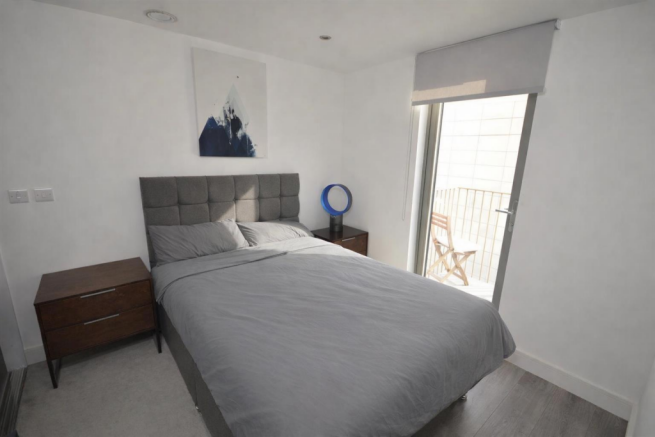 1 bed Apartment to rent Image 5
