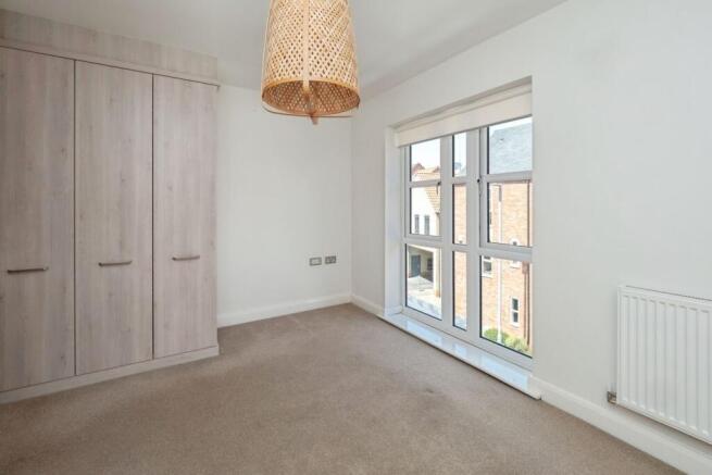 2 bed Flat for sale Image 10