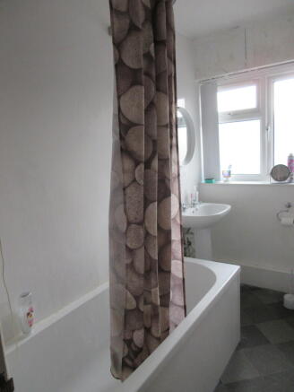 2 bed Flat to rent Image 4