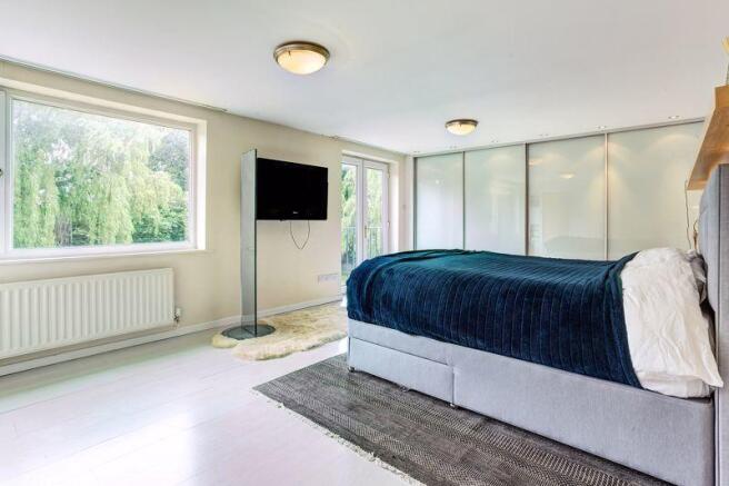 BEDROOM 1
