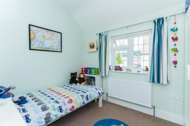 9 Old Forge Road bed 3.jpg