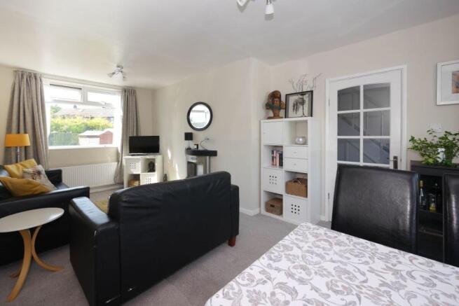 Lounge / dining area