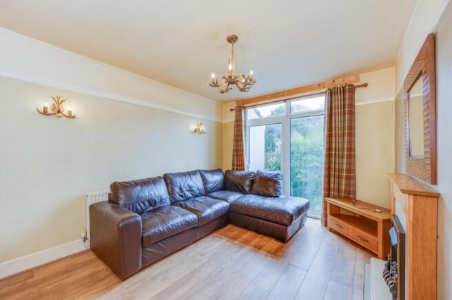 3 bed Semi-Detached for sale Image 4
