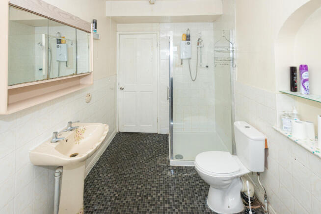 7 bed House of Multiple Occupation for sale Image 7