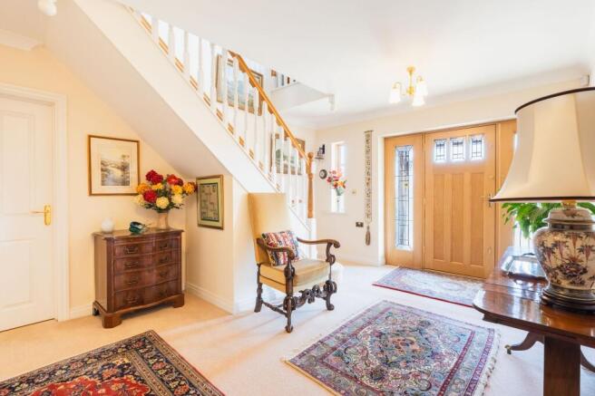 5 bed Detached for sale Image 5