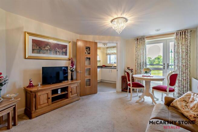 8595831-interior02-800.JPG